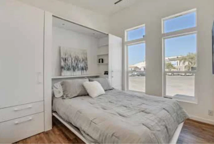 Urbaneer bedroom and interior home features